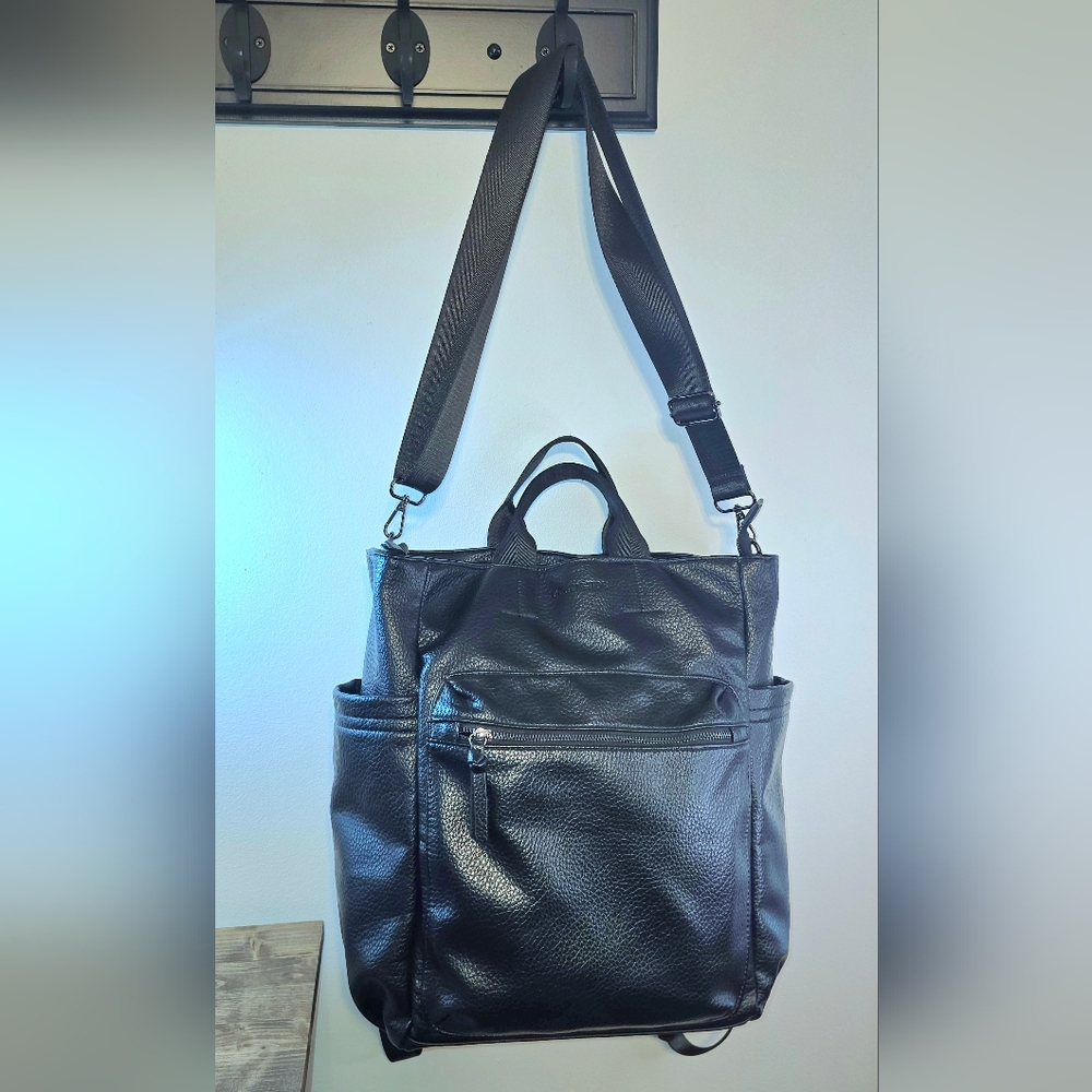Louenhide NWOT Bronx Vegan Leather Black Backpack - Picture 3 of 16